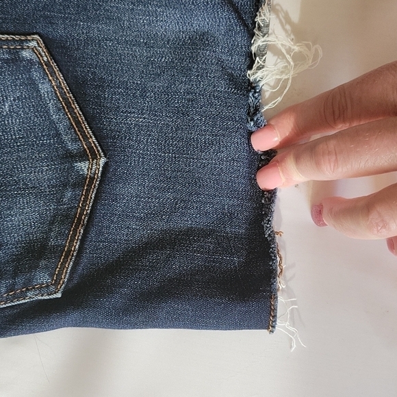 AMERICAN EAGLE High-Rise Shortie Super Stretch Denim Jean Shorts 2. - Picture 7 of 7